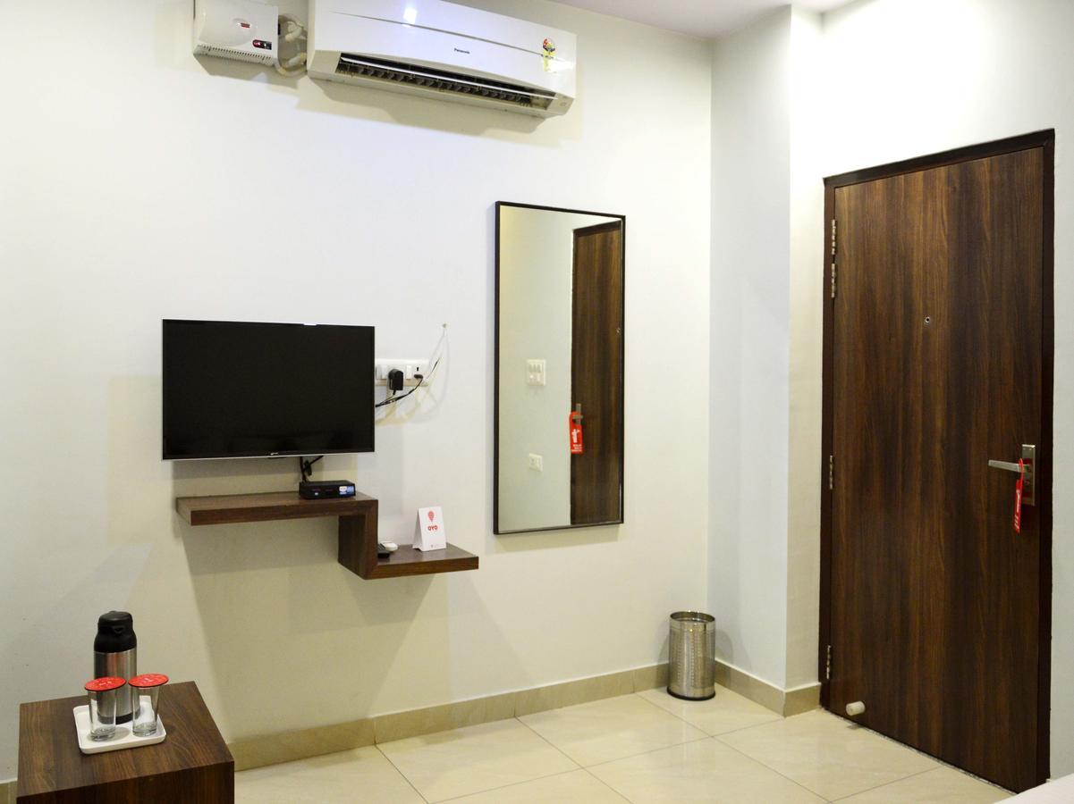 Oyo 6697 Hotel Green Lemon Джайпур Екстериор снимка