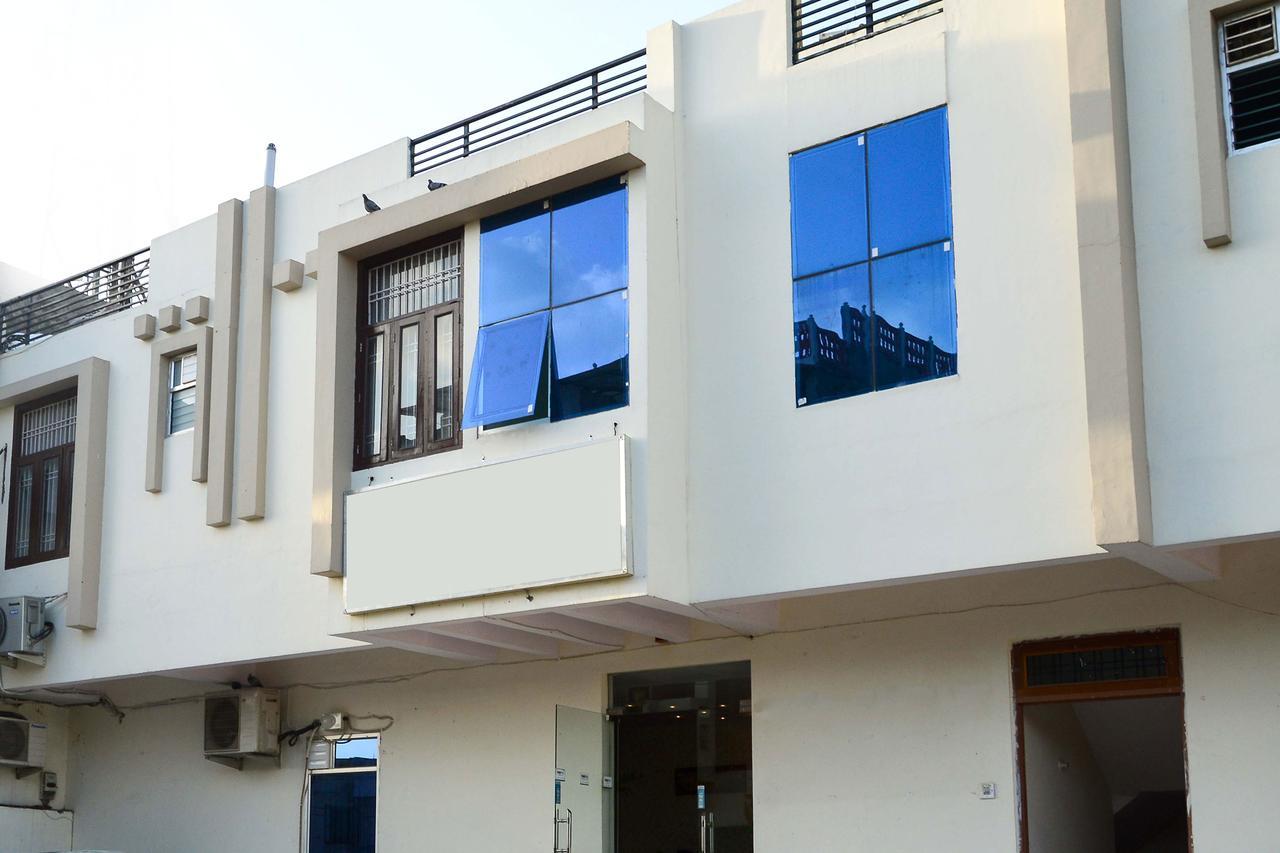 Oyo 6697 Hotel Green Lemon Джайпур Екстериор снимка