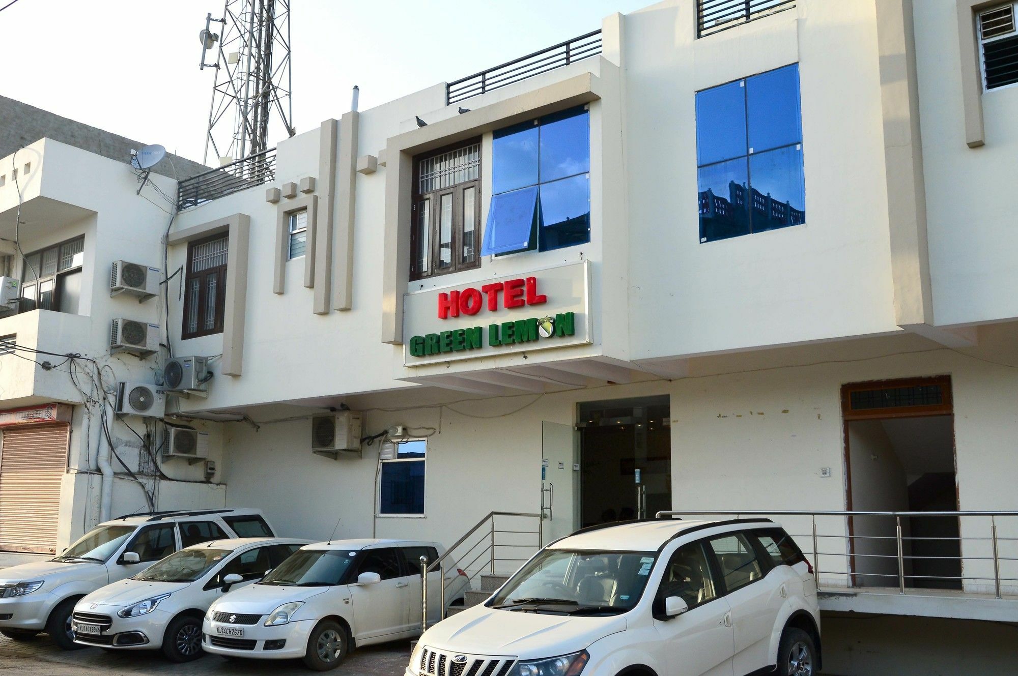 Oyo 6697 Hotel Green Lemon Джайпур Екстериор снимка