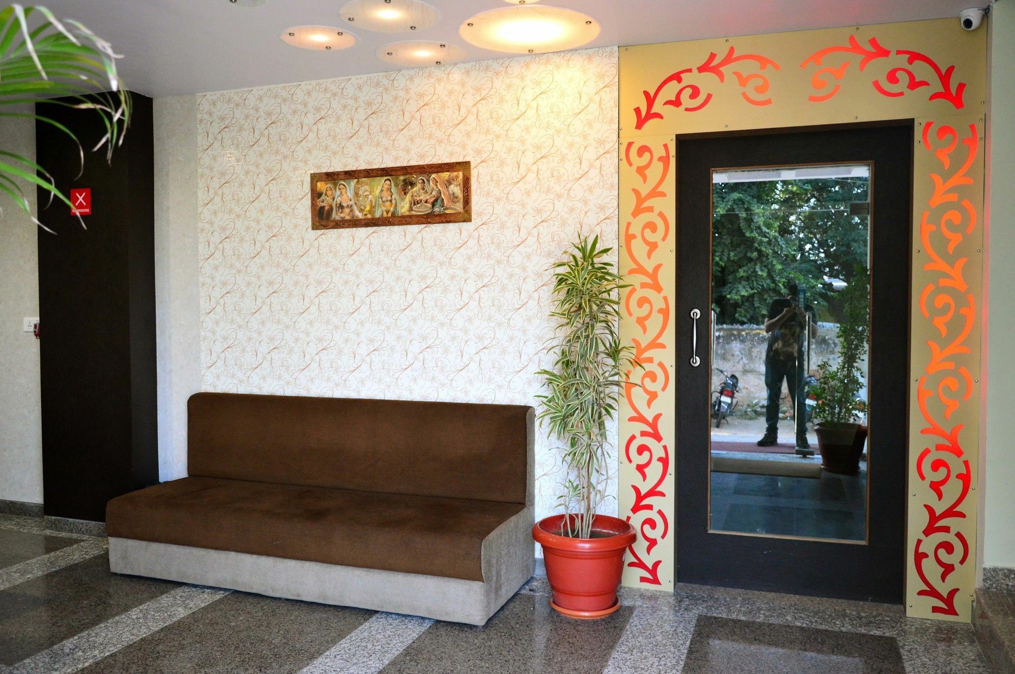 Oyo 6697 Hotel Green Lemon Джайпур Екстериор снимка