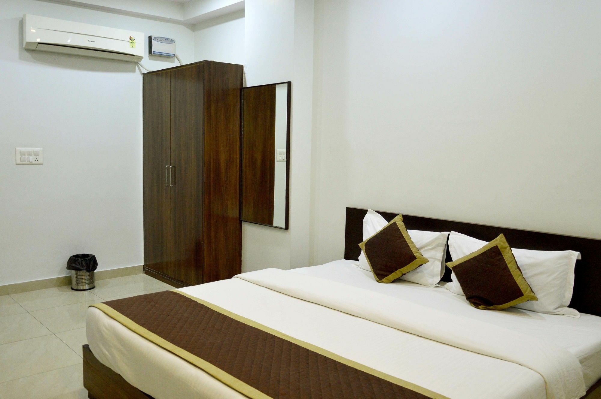 Oyo 6697 Hotel Green Lemon Джайпур Екстериор снимка