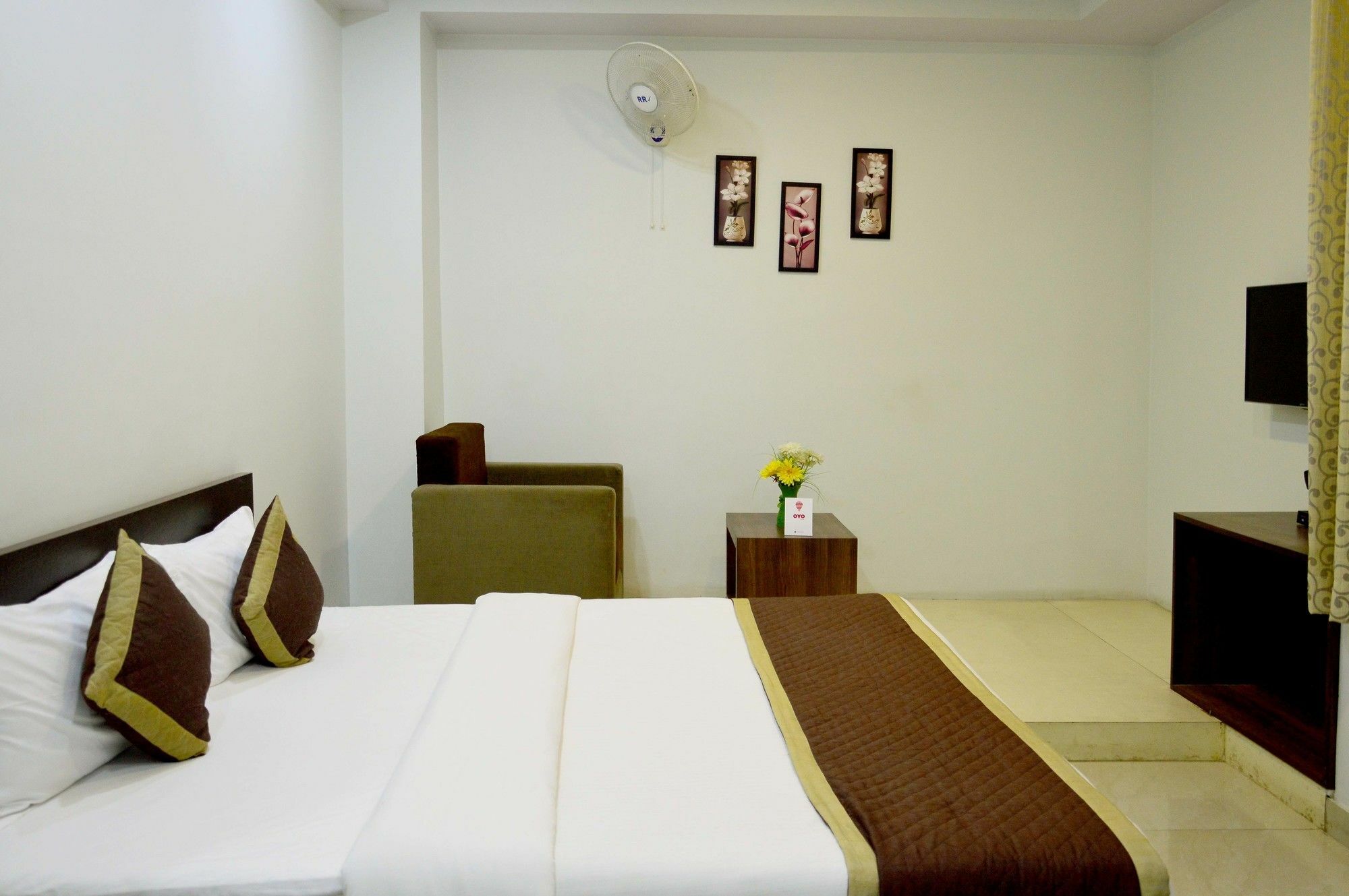 Oyo 6697 Hotel Green Lemon Джайпур Екстериор снимка